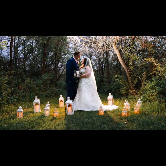 Meet your Posher, Cynthia - Picture 3 of 5